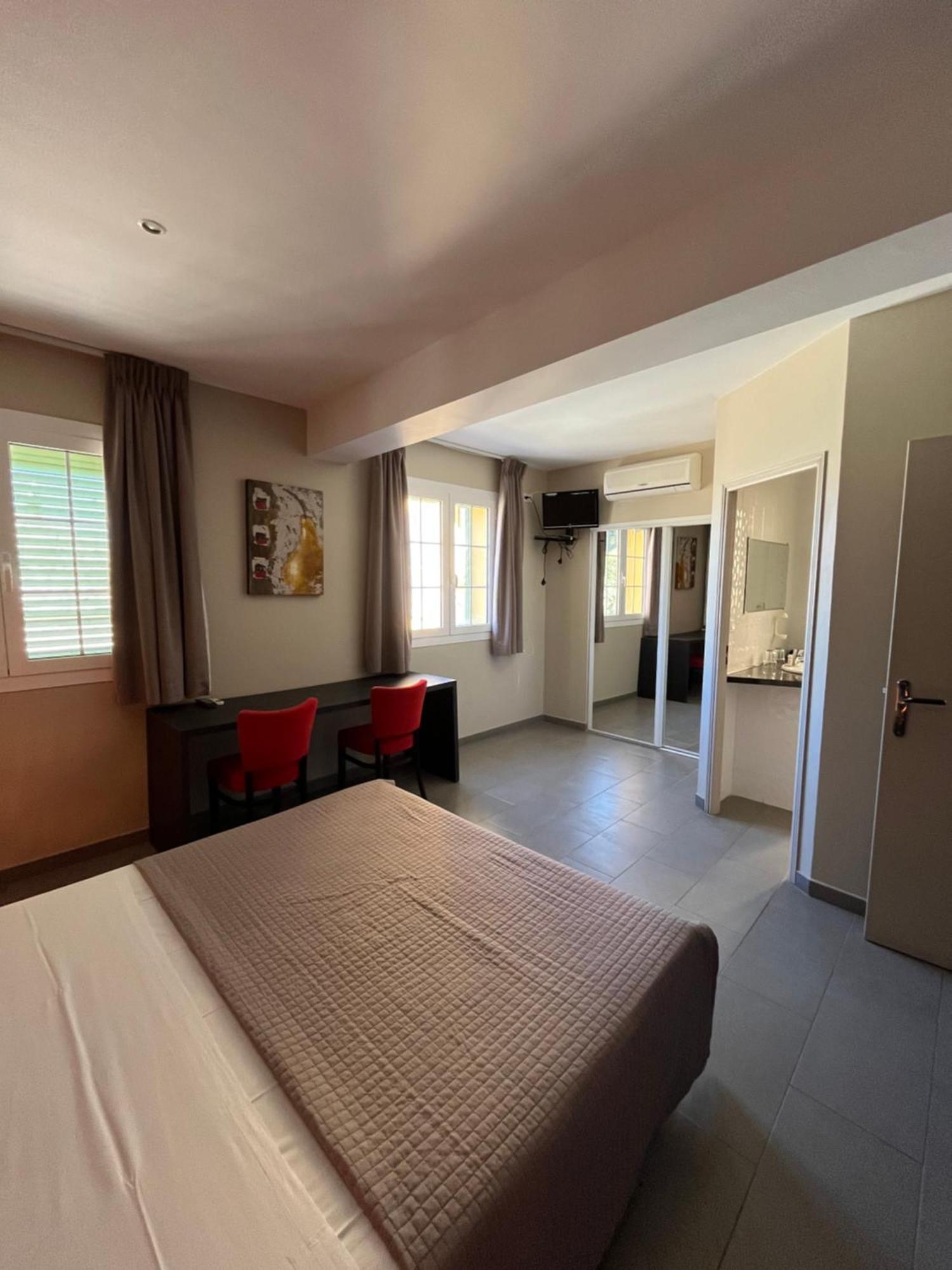 Chambres Hotes Chez Fernand Сентури Екстериор снимка
